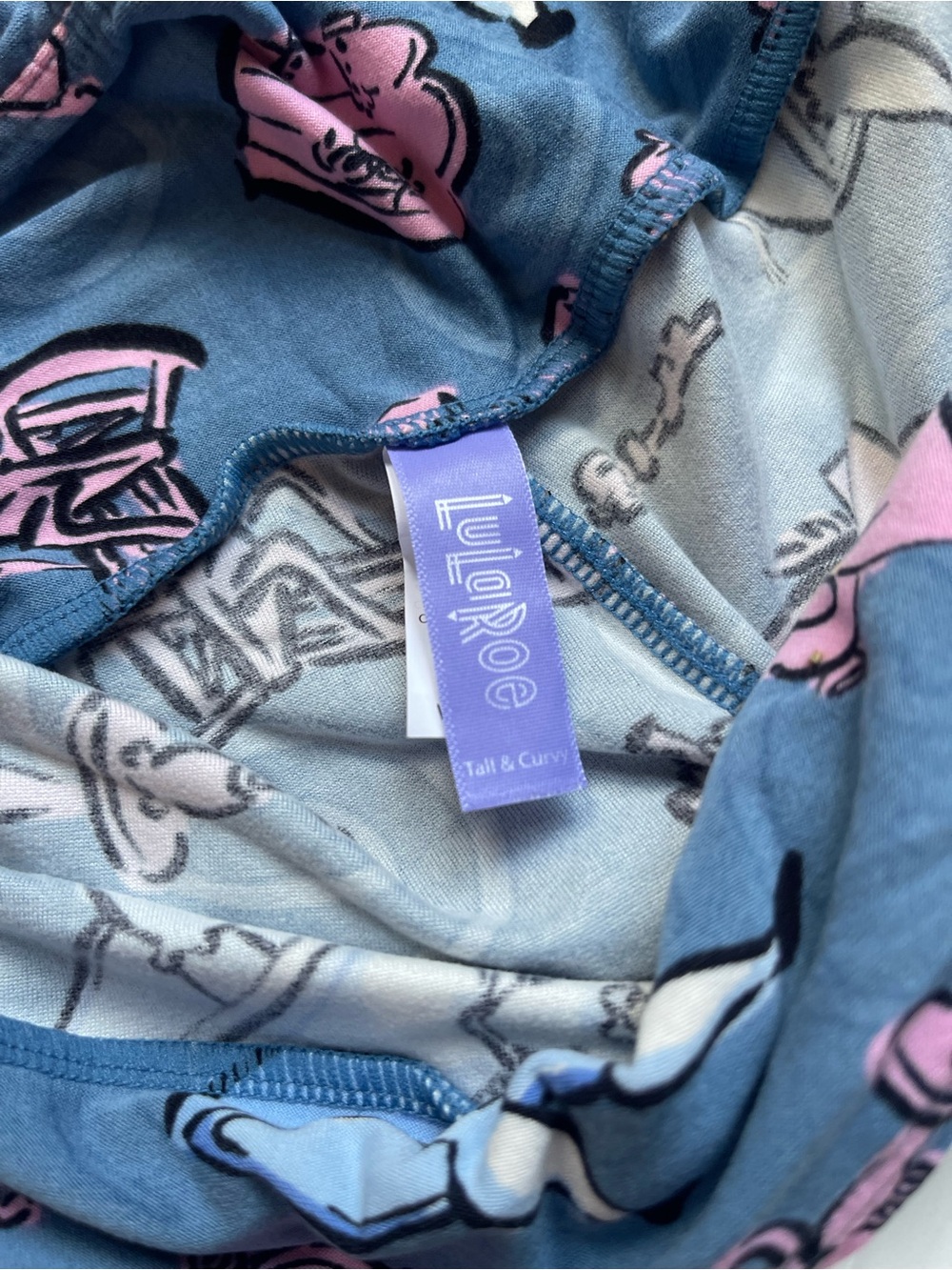 New LuLaRoe Tall & Curvy (12-18) Alice in Wonderland leggings - Picture 2 of 2